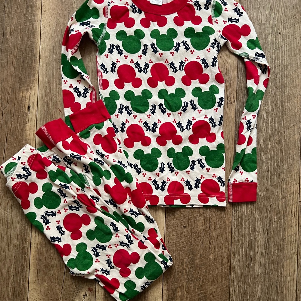 Hanna Andersson Red and Green Pajama Sets Festive Holiday Loungewear